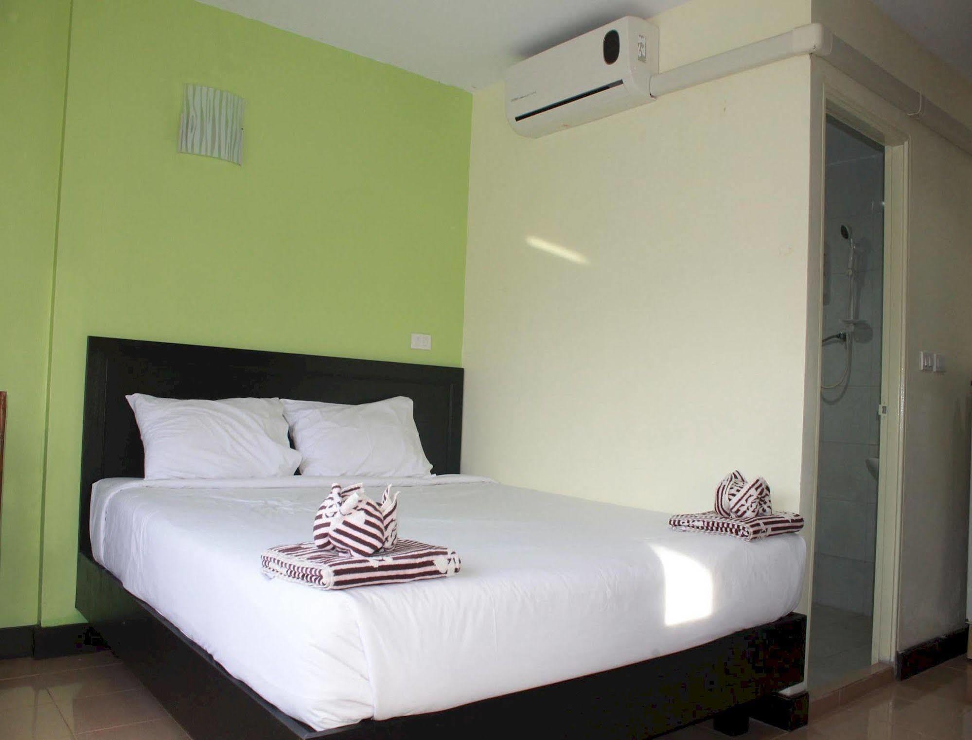 Ash Lodge Patong Esterno foto